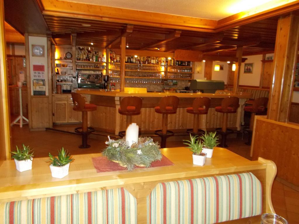 Gasthof Grillitsch Roesslwirt Obdach Exterior foto